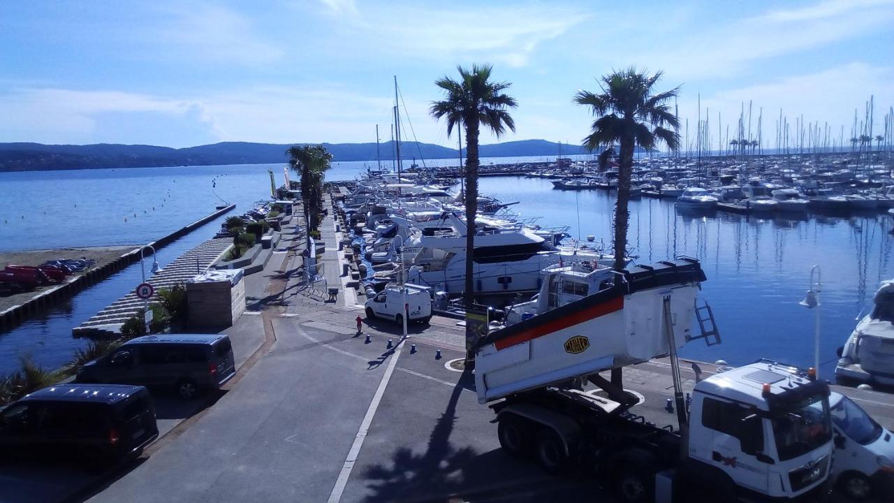 Apartment De 27 M² + 70 M² De Jardin A 100 M Des Plages Cavalaire-sur-Mer