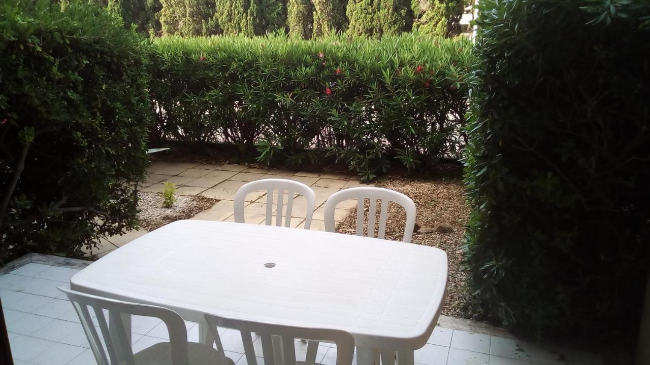 Apartment De 27 M² + 70 M² De Jardin A 100 M Des Plages *